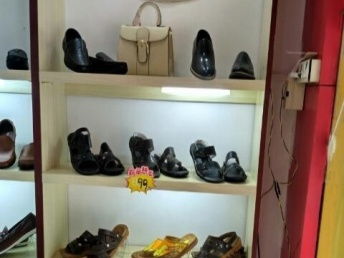 世尊鞋業廣州品牌折扣工廠店 一站式重慶服裝鞋帽箱包購物體驗