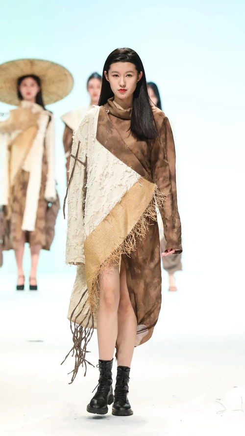 東華大學(xué)17級服裝設(shè)計(jì)專業(yè)畢業(yè)設(shè)計(jì)秀（下） 鞋帽藝術(shù)的創(chuàng)新表達(dá)